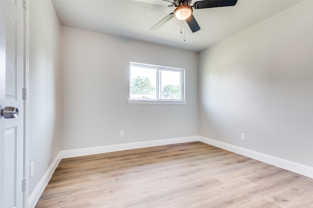 1326 Taperwicke Dr, Dallas, TX 75232 - unfurnished room featuring light wood-type flooring, ceiling fan, and baseboards