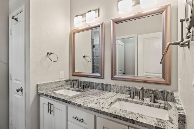 124 Robin Hood Way, Gun Barrel City, TX 75156 - bathroom with double vanity