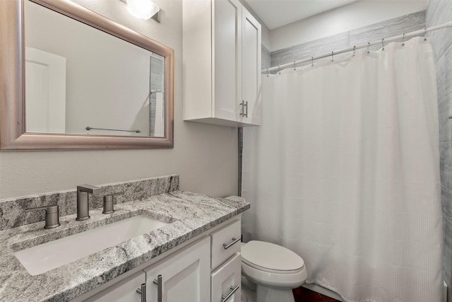 124 Robin Hood Way, Gun Barrel City, TX 75156 - bathroom with vanity, toilet, and a shower with curtain