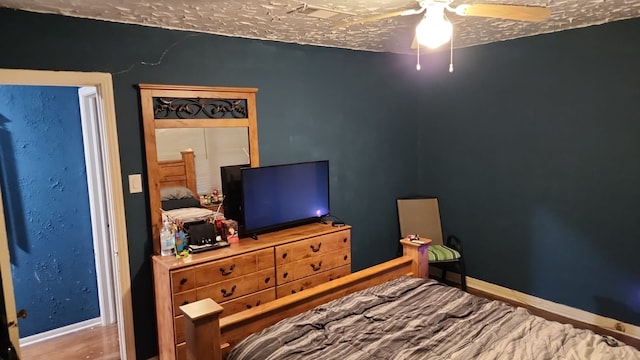 5612 Wainwright Dr, Fort Worth, TX 76112 - bedroom featuring baseboards and a ceiling fan