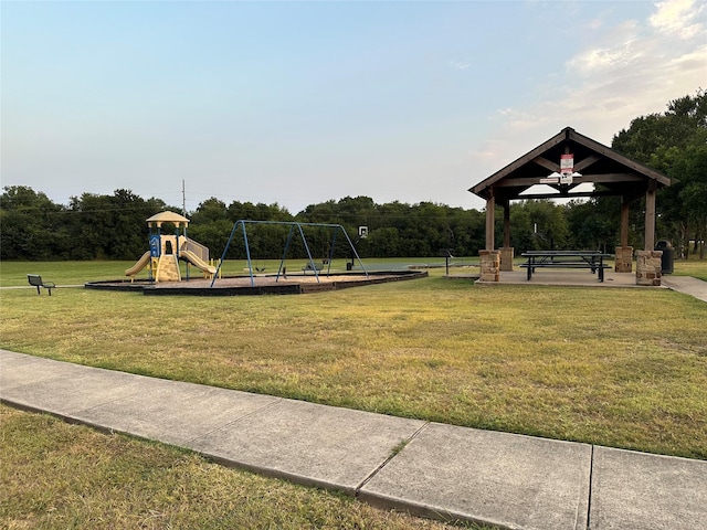 409 Hoover Ave, Lavon, TX 75166 - communal playground with a gazebo and a lawn