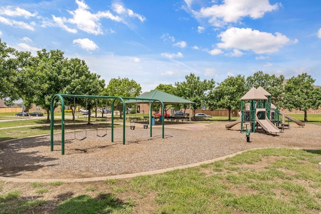 952 Sweeping Butte Dr, Fort Worth, TX 76052 - view of community playground