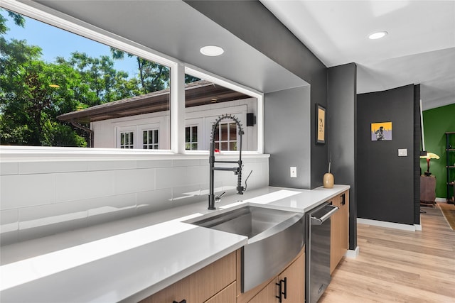 9918 Ila Dr, Dallas, TX 75220 - view of patio with a sink