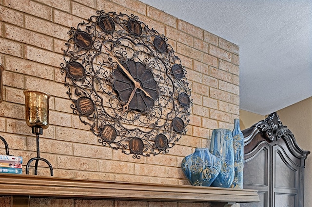 2112 Columbia Dr, Richardson, TX 75081 - detailed view of a textured ceiling