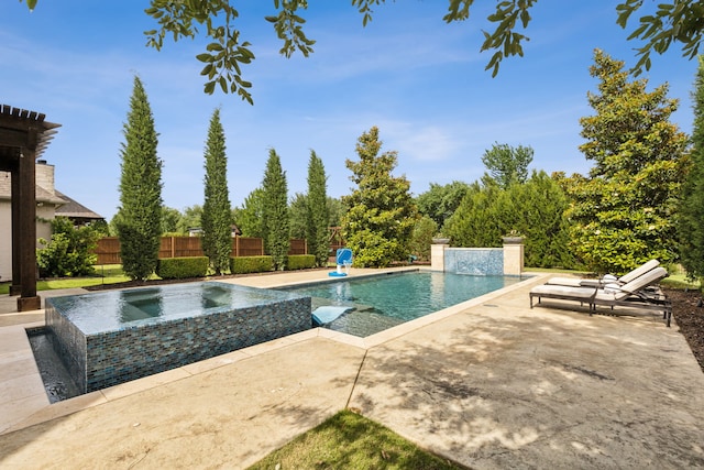 2509 Oak Bend Ct, Southlake, TX 76092 - outdoor pool featuring a patio and an in-ground hot tub