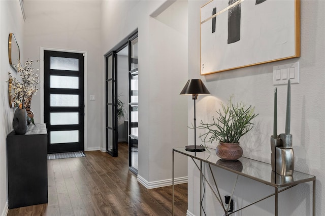 2529 Solomons Pl, Wylie, TX 75098 - entryway featuring dark wood-style flooring and baseboards