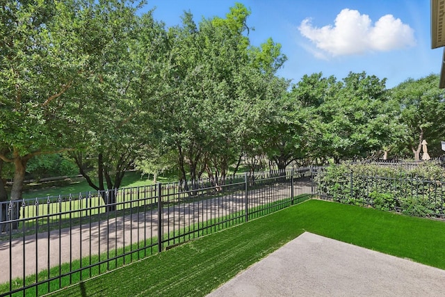 2812 Cedar Elm Dr, Carrollton, TX 75010 - view of yard with a patio
