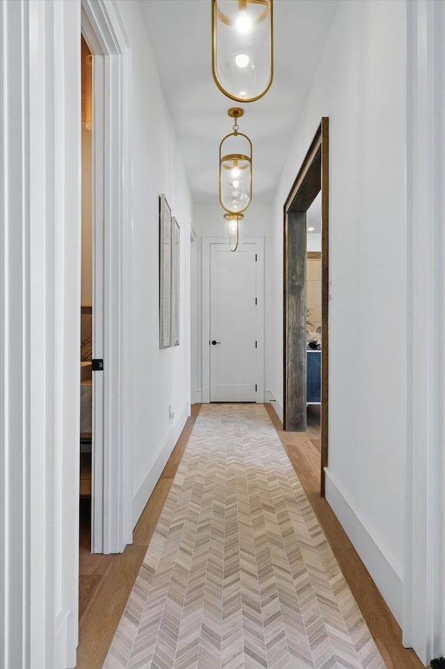 5913 Preston Way, Colleyville, TX 76034 - corridor with baseboards