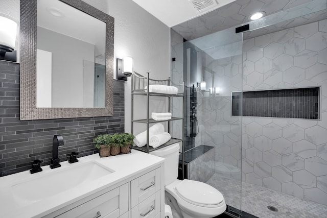 1015 S Lowrance Rd, Pecan Hill, TX 75154 - full bath with toilet, vanity, and walk in shower