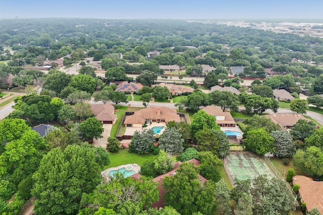 906 Greenbriar Ln, Duncanville, TX 75137 - aerial perspective of suburban area featuring a pool