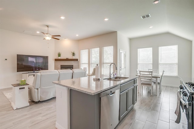 7200 Paso Verde Dr, Fort Worth, TX 76131 - kitchen with stainless steel appliances, a sink, plenty of natural light, ceiling fan, and recessed lighting