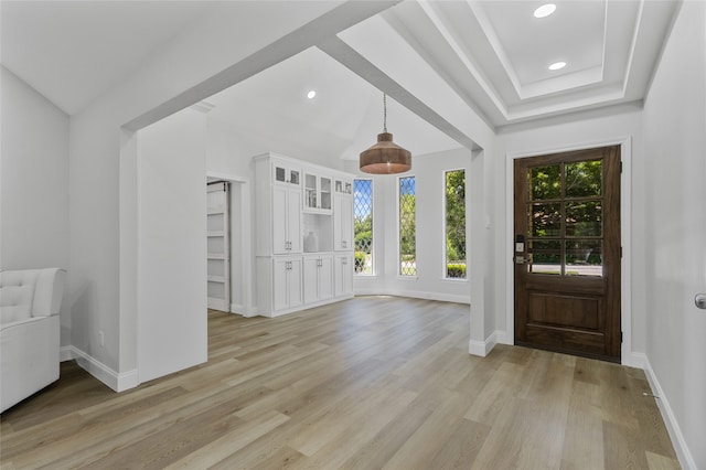 336 Pebble Knl, Highland Village, TX 75077 - entrance foyer featuring light wood-style flooring, baseboards, and recessed lighting