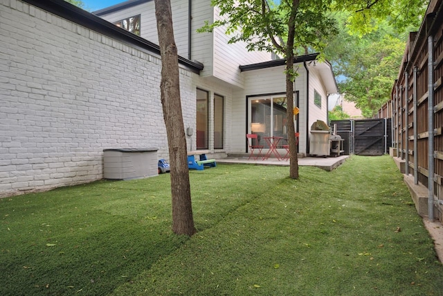 10823 Stone Canyon Rd, Dallas, TX 75230 - view of yard with a patio area
