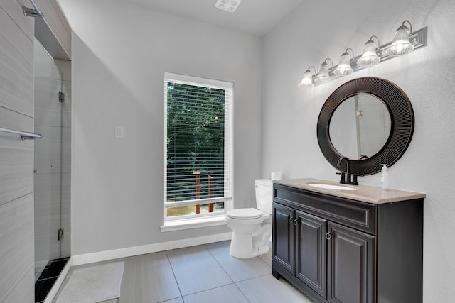 815 N Seven Points Dr, Kemp, TX 75143 - full bath with toilet, vanity, tiled shower, and tile patterned floors