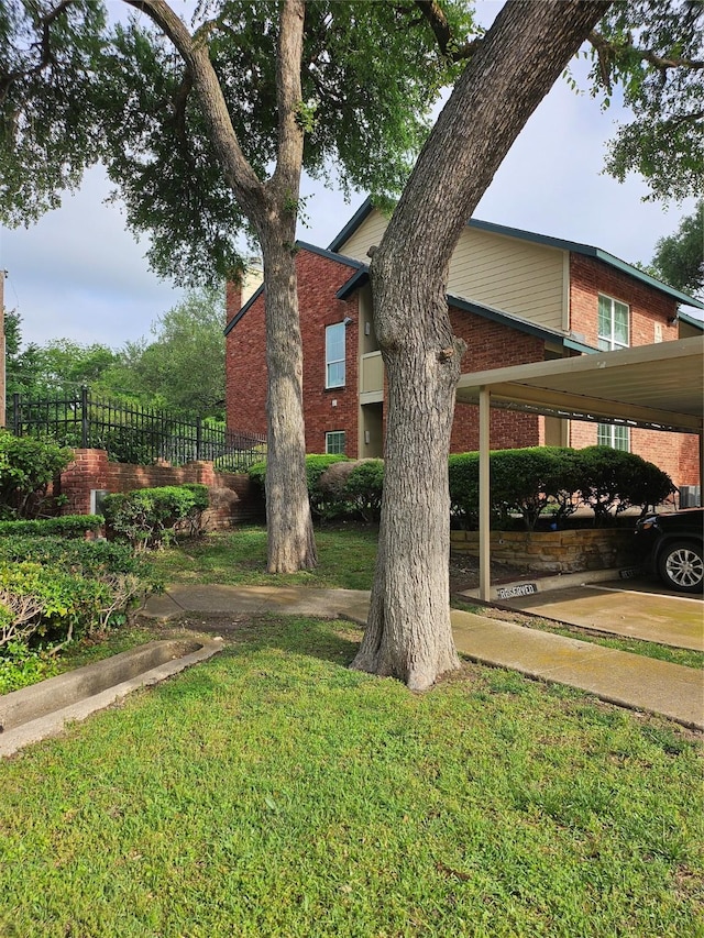 8601 Park Ln Unit 111, Dallas, TX 75231 - view of yard