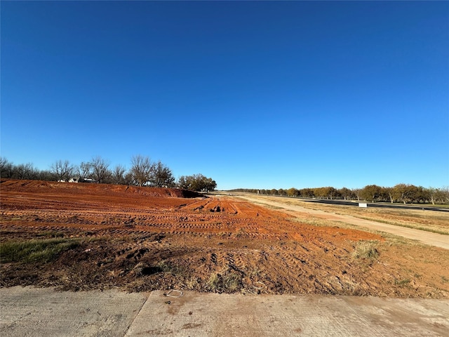 7023 Gulfstream Dr, Granbury, TX 76049