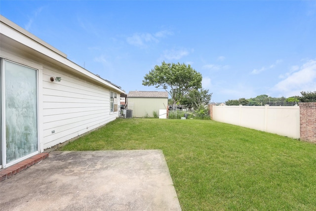 7922 Jubilant Dr, Dallas, TX 75237 - view of yard featuring a patio area and central AC