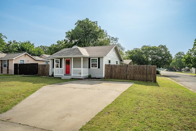 406 N Ruddell St, Denton, TX 76209 - view of front of house with a porch and driveway