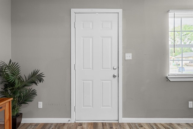 406 N Ruddell St, Denton, TX 76209 - foyer with wood finished floors and baseboards