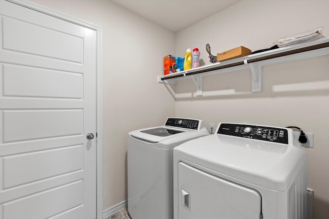 719 Dove Haven Way, Lavon, TX 75166 - washroom with independent washer and dryer and baseboards