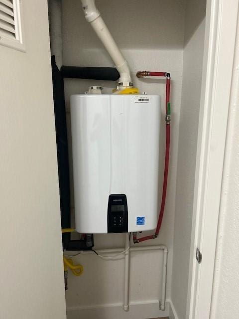3624 Aurora St, Haltom City, TX 76117 - utilities featuring water heater