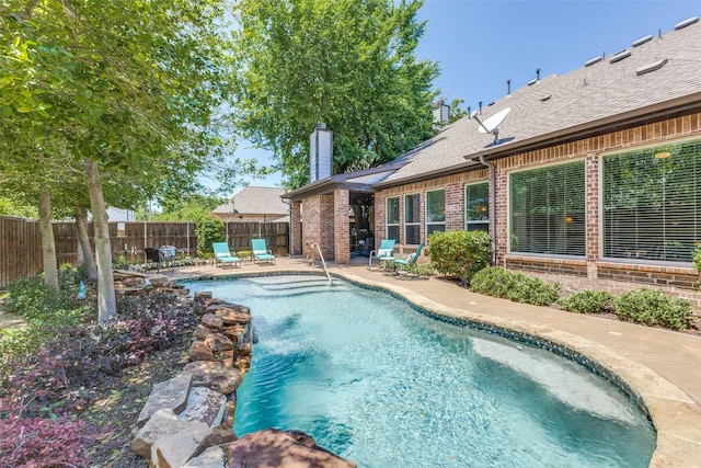 4008 N Cresthaven Rd, Dallas, TX 75209 - view of swimming pool featuring a patio