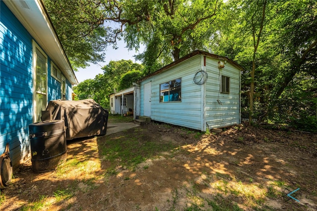 208 Lynn Creek Cv, Mabank, TX 75156 - view of yard featuring an outbuilding