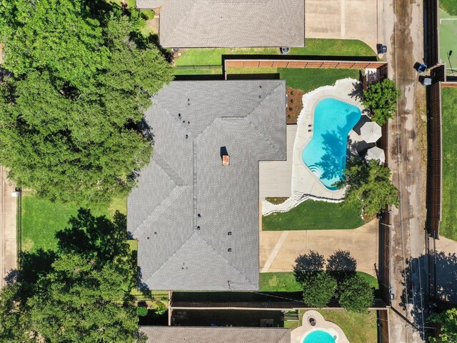 7724 Meadowhaven Dr, Dallas, TX 75254 - drone / aerial view of a pool area