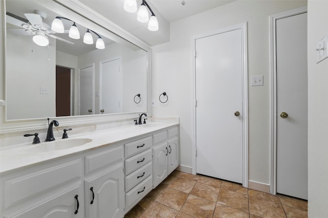 207 Johnston Blvd, Waxahachie, TX 75165 - full bath with double vanity and a ceiling fan