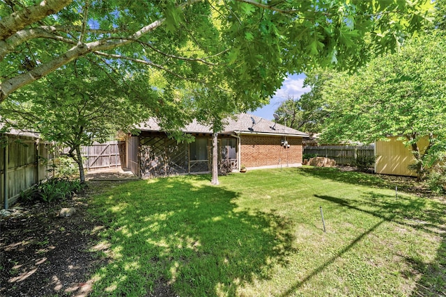 207 Johnston Blvd, Waxahachie, TX 75165 - view of yard