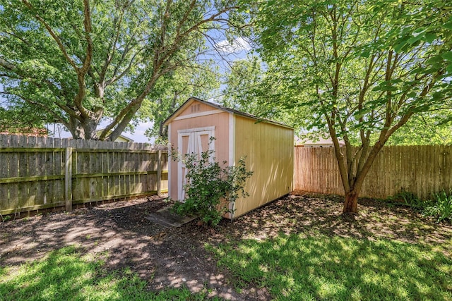207 Johnston Blvd, Waxahachie, TX 75165 - view of shed with a fenced backyard
