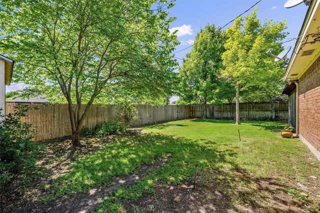 207 Johnston Blvd, Waxahachie, TX 75165 - view of yard