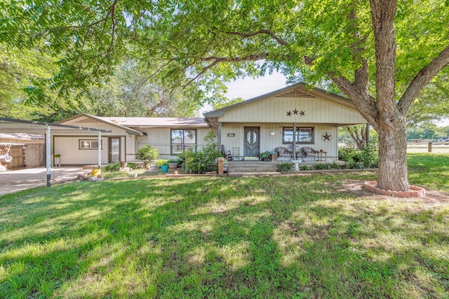106 Hillcroft Dr, Weatherford, TX 76087 - view of front of home featuring a porch and a carport
