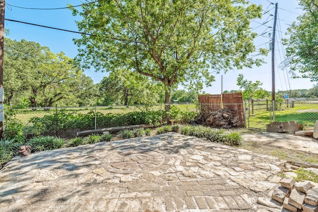 106 Hillcroft Dr, Weatherford, TX 76087 - view of patio / terrace with a gate