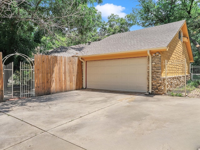5217 Blue Valley Ct, Fort Worth, TX 76112 - garage with driveway