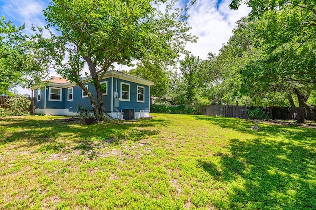 1701 Lawther Dr, River Oaks, TX 76114 - view of yard featuring cooling unit