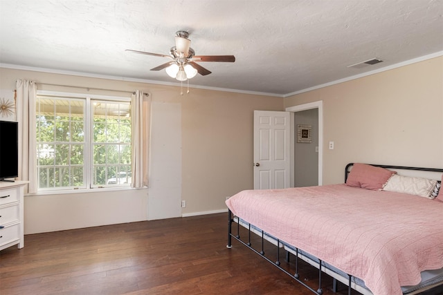 1147 Vz County Road 3417, Wills Point, TX 75169 - bedroom featuring wood-type flooring, crown molding, and ceiling fan