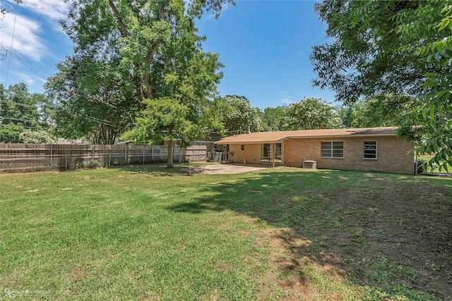 4102 Glen St, Bossier City, LA 71112 - view of yard with a patio area