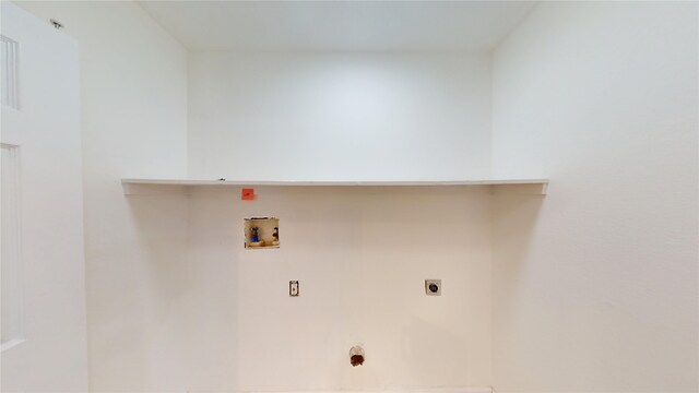 4917 Meadow Vista Pl, Garland, TX 75043 - laundry area featuring washer hookup and electric dryer hookup