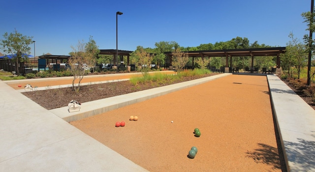 2065 Spotted Fawn Dr, Arlington, TX 76005 - surrounding community with a game area