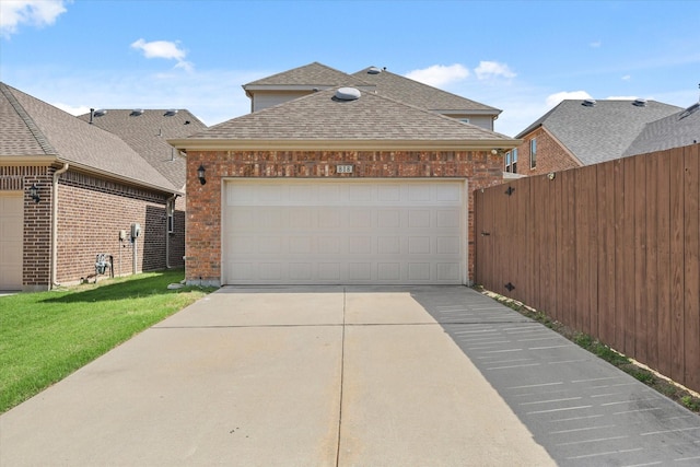 818 Birdie Dr, Allen, TX 75013 - garage with driveway