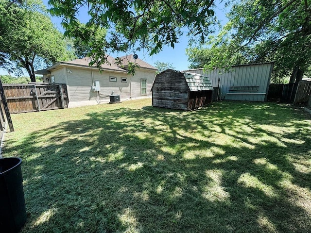 211 W Saunders St, Trenton, TX 75490 - view of yard