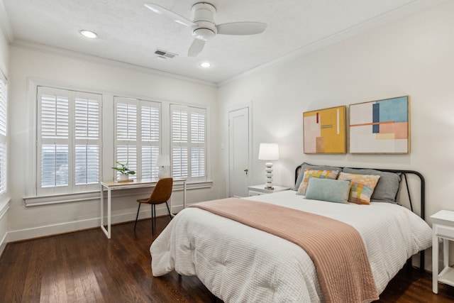 5510 Monticello Ave, Dallas, TX 75206 - bedroom with crown molding, multiple windows, wood finished floors, baseboards, and recessed lighting