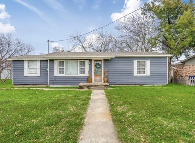 902 N Church St, Decatur, TX 76234 - view of front of home