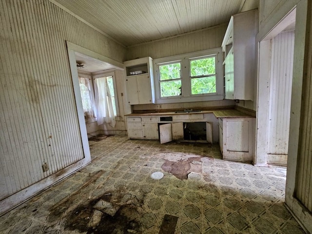 823 W Louisiana St, Palestine, TX 75801 - kitchen featuring a sink and white cabinets
