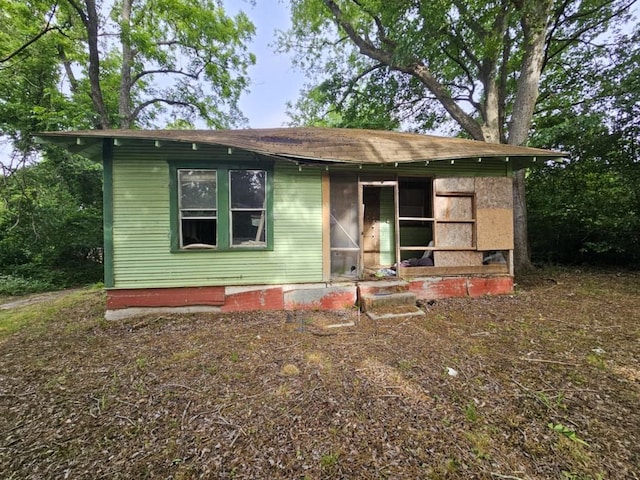 814 Moody St, Palestine, TX 75801 - view of front of home with entry steps