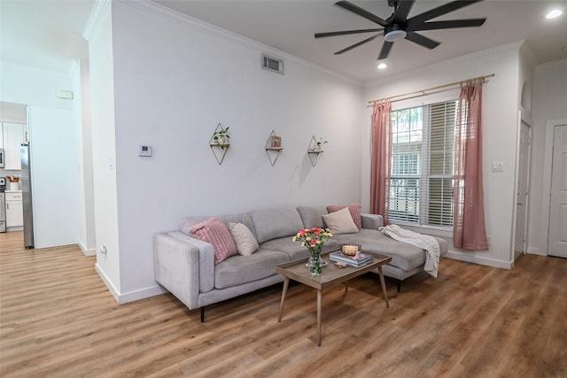 3311 Blackburn St Unit 115, Dallas, TX 75204 - living area featuring crown molding, ceiling fan, light wood-style floors, recessed lighting, and baseboards