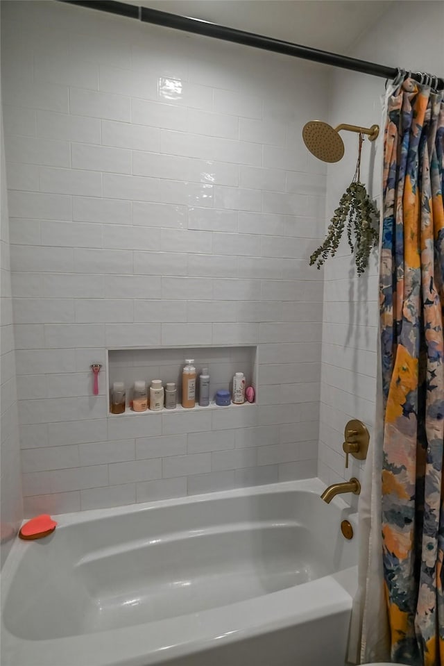 3311 Blackburn St Unit 115, Dallas, TX 75204 - bathroom with shower / tub combo with curtain