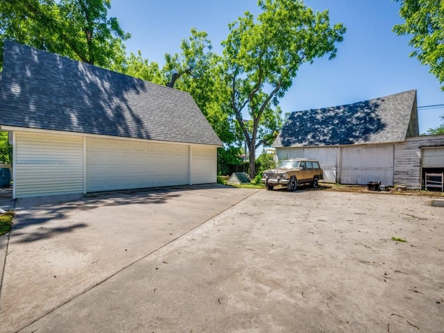 306 E Tarrant St, Bowie, TX 76230 - view of detached garage