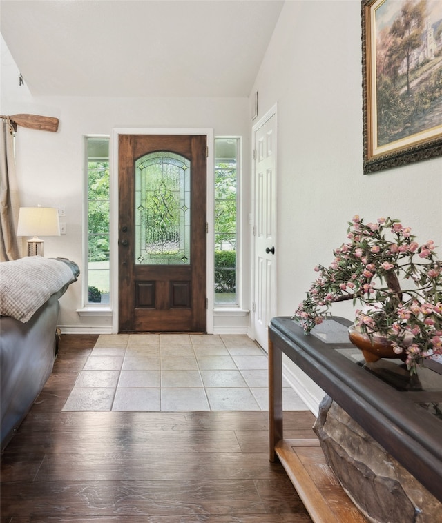 1000 Ballard Rd, Van Alstyne, TX 75495 - entrance foyer featuring wood finished floors and baseboards